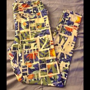 LuLaRoe tall and curvy leggings...